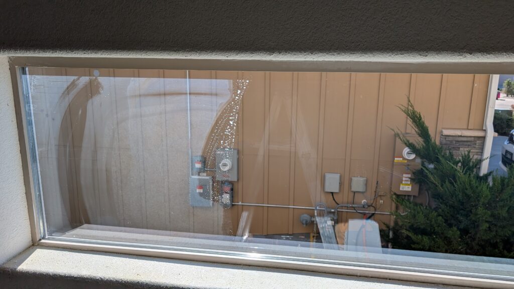 Clean Windows via DIY vs Professional clean