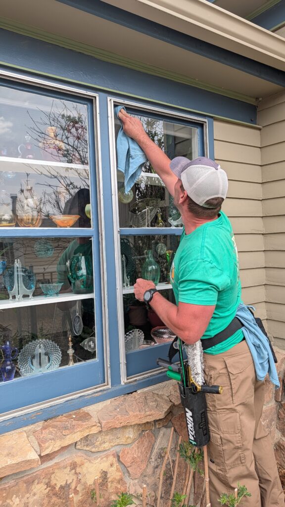 Clean windows in Wellington, CO